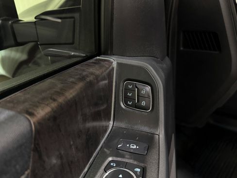 Used 2023 Ford F350 Lariat w/ Lariat Ultimate Package AWD/4WD image 32