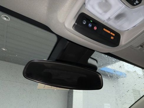 Used 2025 Buick Encore GX Preferred image 42