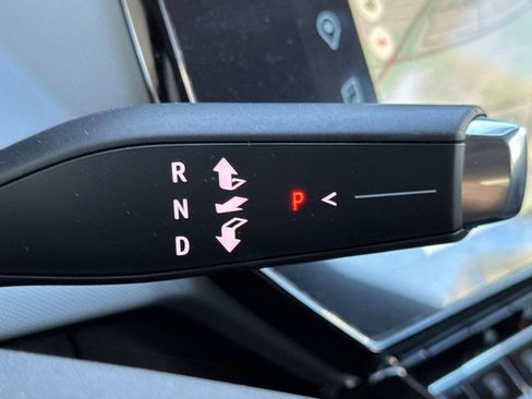 New 2027 Chevrolet Bolt LT w/ Comfort Package image 21