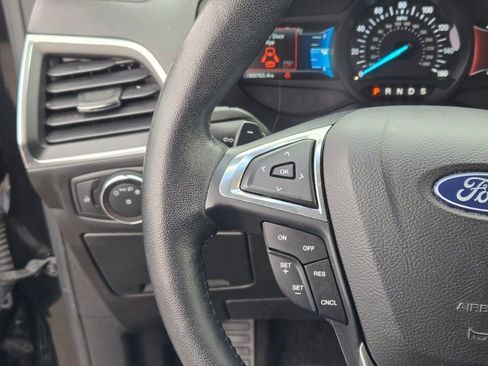 Used 2018 Ford Edge Titanium w/ Technology Package image 31