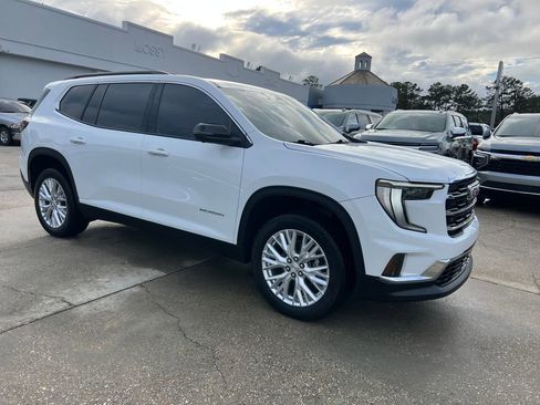 Certified 2024 GMC Acadia Elevation w/ Luxury Package image 11