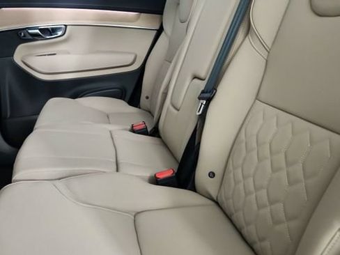 Used 2026 Volvo XC90 T8 Plus w/ Protection Package Premier AWD/4WD image 30