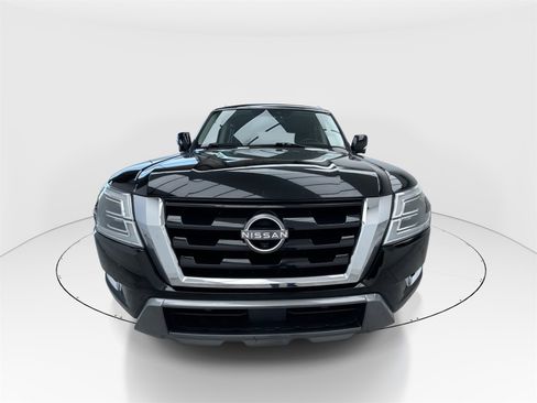 Used 2021 Nissan Armada SL w/ Captain's Chairs Package image 3