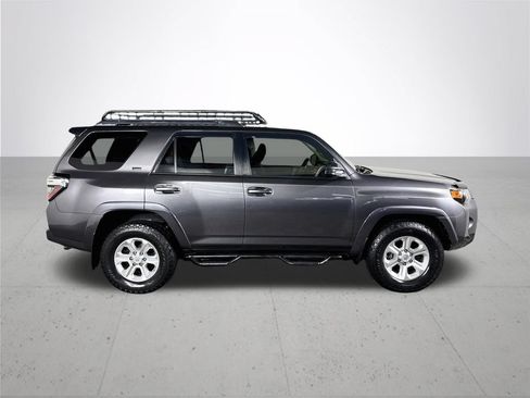 Used 2016 Toyota 4Runner SR5 RWD image 5