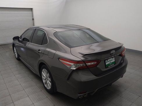 Used 2018 Toyota Camry XSE FWD image 5