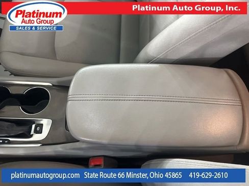 Used 2022 Chevrolet Malibu LT FWD image 18