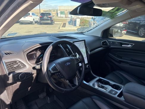Used 2022 Ford Edge Titanium w/ Equipment Group 301A image 10