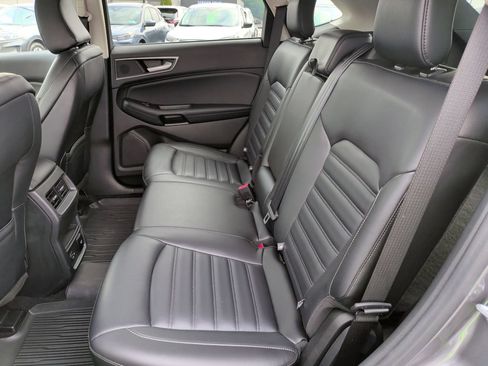 Certified 2022 Ford Edge SEL w/ Convenience Package AWD/4WD image 6