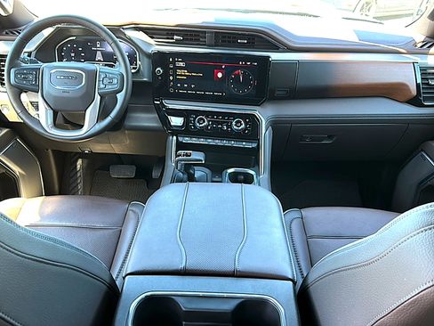 Used 2024 GMC Sierra 1500 Denali w/ Denali Reserve Package AWD/4WD image 22