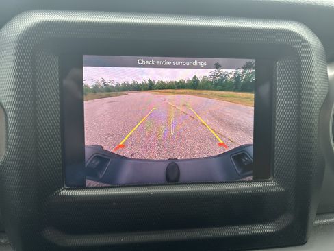 Used 2022 Jeep Gladiator Sport AWD/4WD image 26