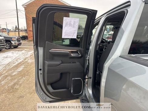Used 2025 Chevrolet Silverado 1500 LT AWD/4WD image 33