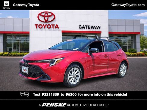 Used 2023 Toyota Corolla SE FWD image 1
