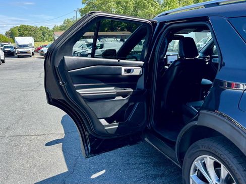 Used 2020 Ford Explorer Limited AWD/4WD image 17