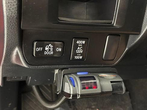 Used 2016 Toyota Tacoma TRD Sport AWD/4WD image 40