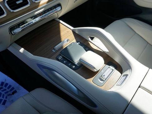 Certified 2022 Mercedes-Benz GLS 450 4MATIC image 29