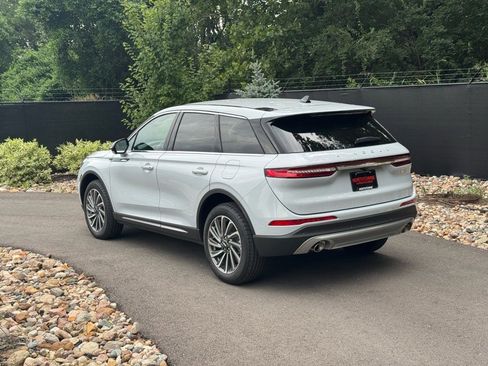 New 2025 Lincoln Corsair Reserve image 3