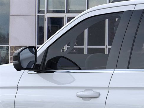 New 2025 Ford Expedition Active image 20