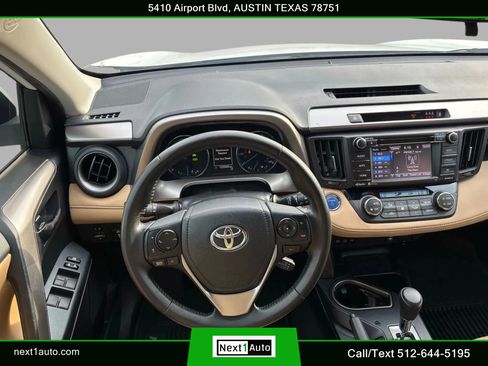 Used 2018 Toyota RAV4 XLE image 21