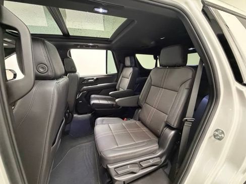 Certified 2025 Chevrolet Tahoe High Country w/ Sun And Tow Package AWD/4WD image 24