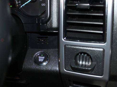 Used 2018 Ford Expedition Platinum RWD image 18