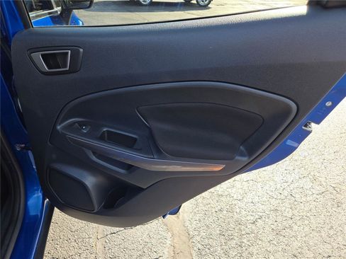 Used 2020 Ford EcoSport SE image 9
