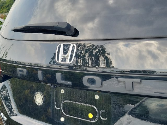 Used 2023 Honda Pilot LX image 5