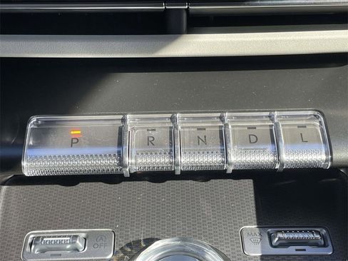 New 2026 Lincoln Nautilus Premier image 17