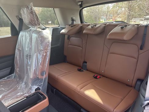 New 2026 Nissan Pathfinder Platinum image 25