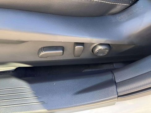 Certified 2025 Subaru Outback Limited image 8