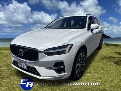 Used 2022 Volvo XC60 B5 Momentum w/ Advanced Package
