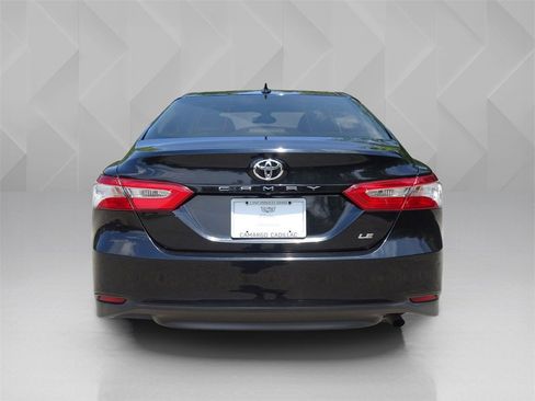 Used 2019 Toyota Camry LE image 4