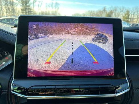 Used 2022 Jeep Compass Limited image 35