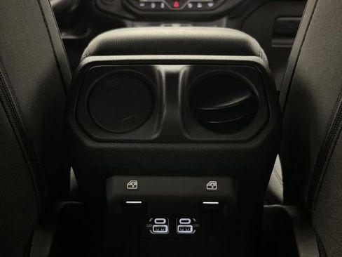 Used 2023 Jeep Wrangler Sahara w/ Safety Group image 33