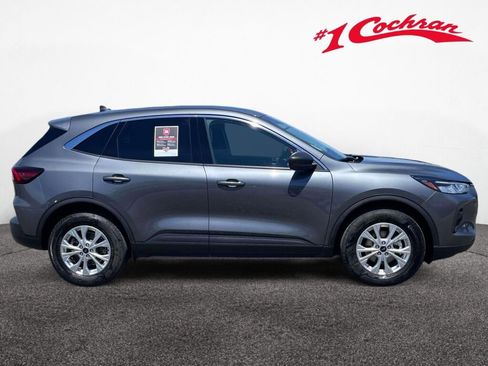 Certified 2023 Ford Escape Active AWD/4WD image 7