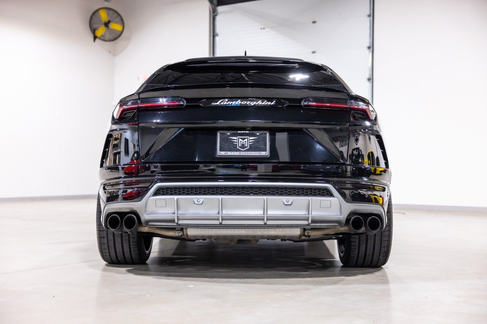 Used 2020 Lamborghini Urus AWD/4WD image 5