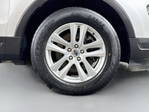 Used 2018 Ford Explorer XLT w/ Equipment Group 201A AWD/4WD image 49