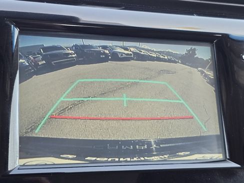 Used 2018 Toyota Camry LE FWD image 6
