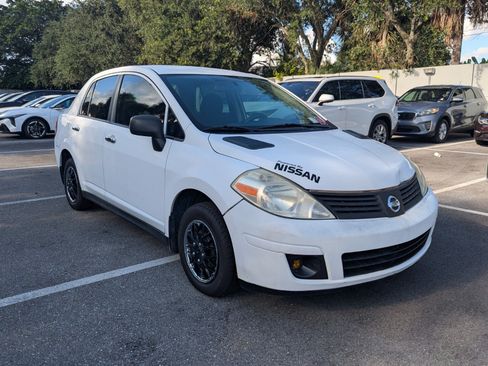 Used 2009 Nissan Versa Sedan FWD image 1
