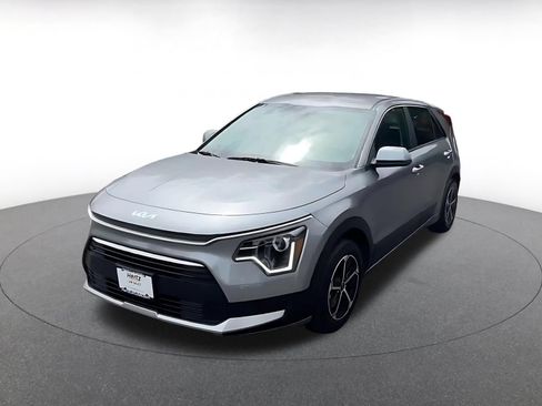 Used 2026 Kia Niro LX FWD image 7
