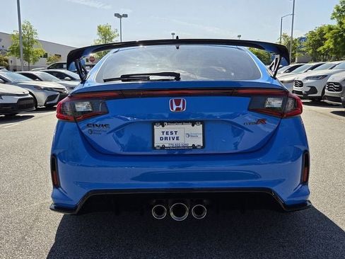 Used 2024 Honda Civic Type R image 5