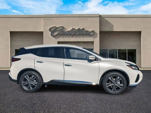 Used 2020 Nissan Murano Platinum w/ Cargo Package image 3