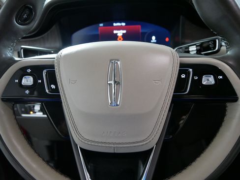 Used 2020 Lincoln Aviator Reserve w/ Equipment Group 202A AWD/4WD image 25