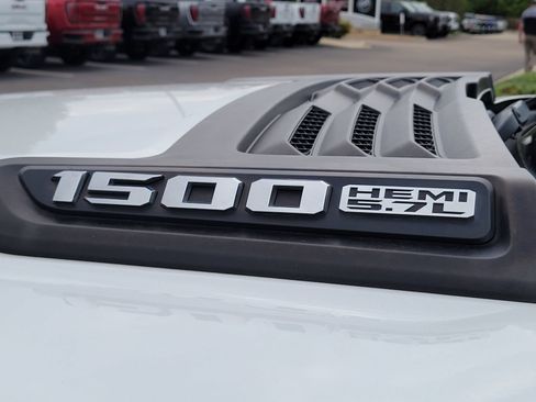 Used 2020 RAM 1500 Laramie w/ Sport Appearance Package AWD/4WD image 17