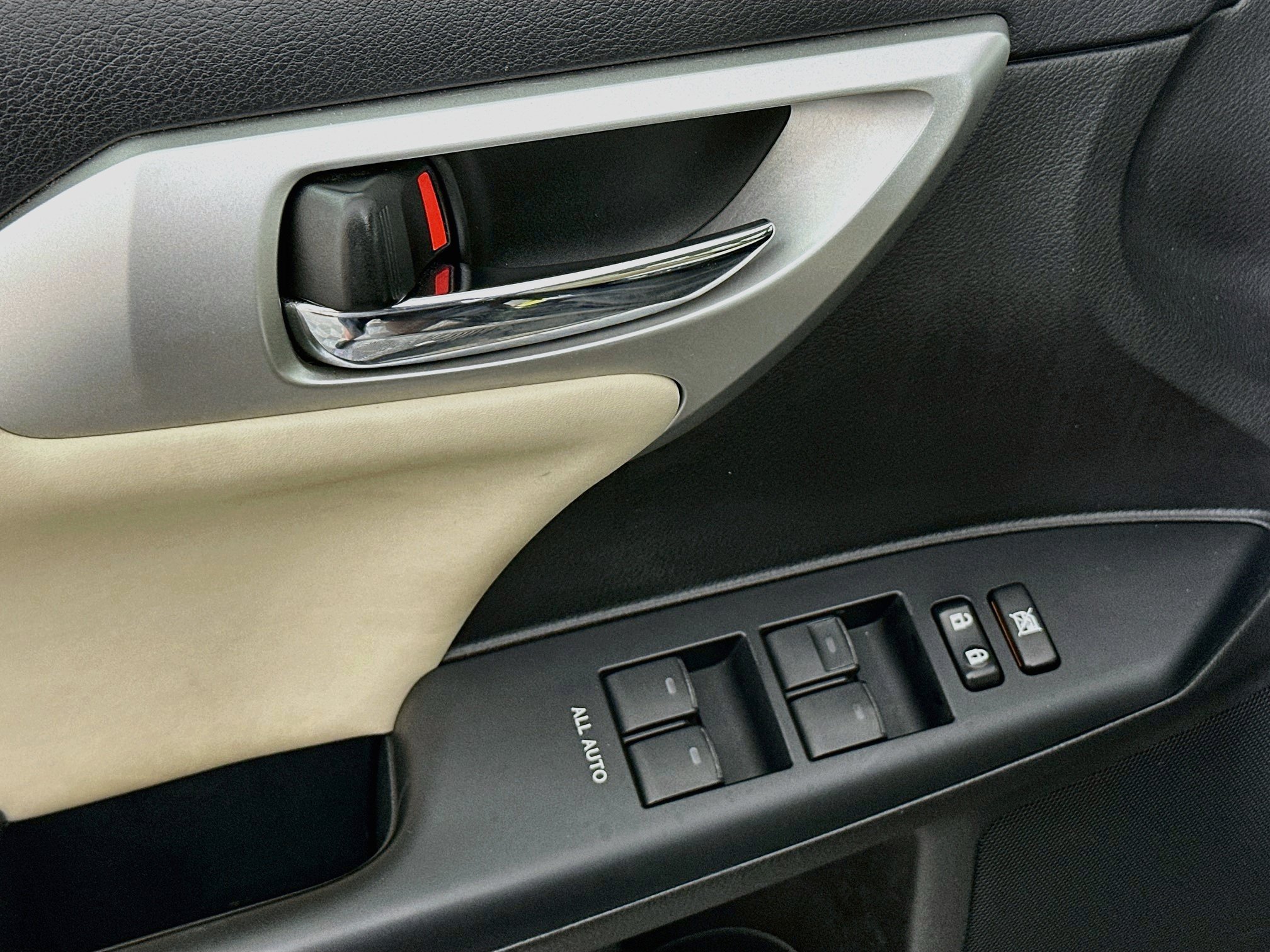 Used 2012 Lexus CT 200h Premium w/ Premium Audio Pkg FWD image 15