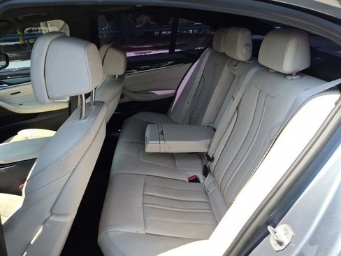 Used 2017 BMW 540i RWD image 5