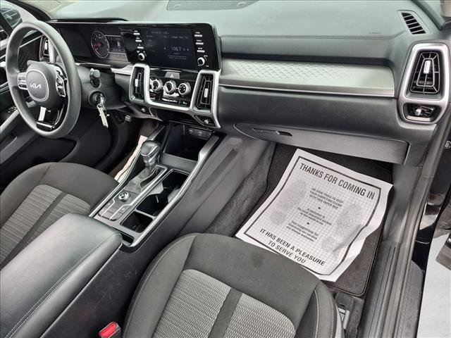 Used 2022 Kia Sorento LX FWD image 19