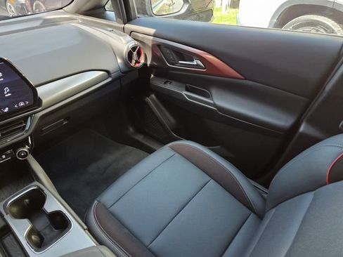 Used 2024 Chevrolet Equinox EV RS FWD image 45