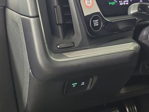 Certified 2024 Porsche Cayenne S AWD/4WD image 17