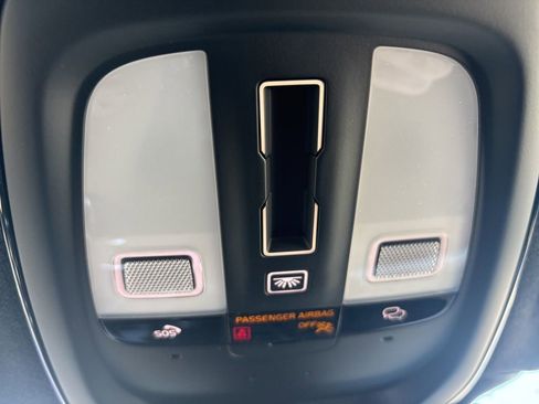 New 2026 Volvo XC40 B5 Ultra w/ Protection Package Premier AWD/4WD image 32