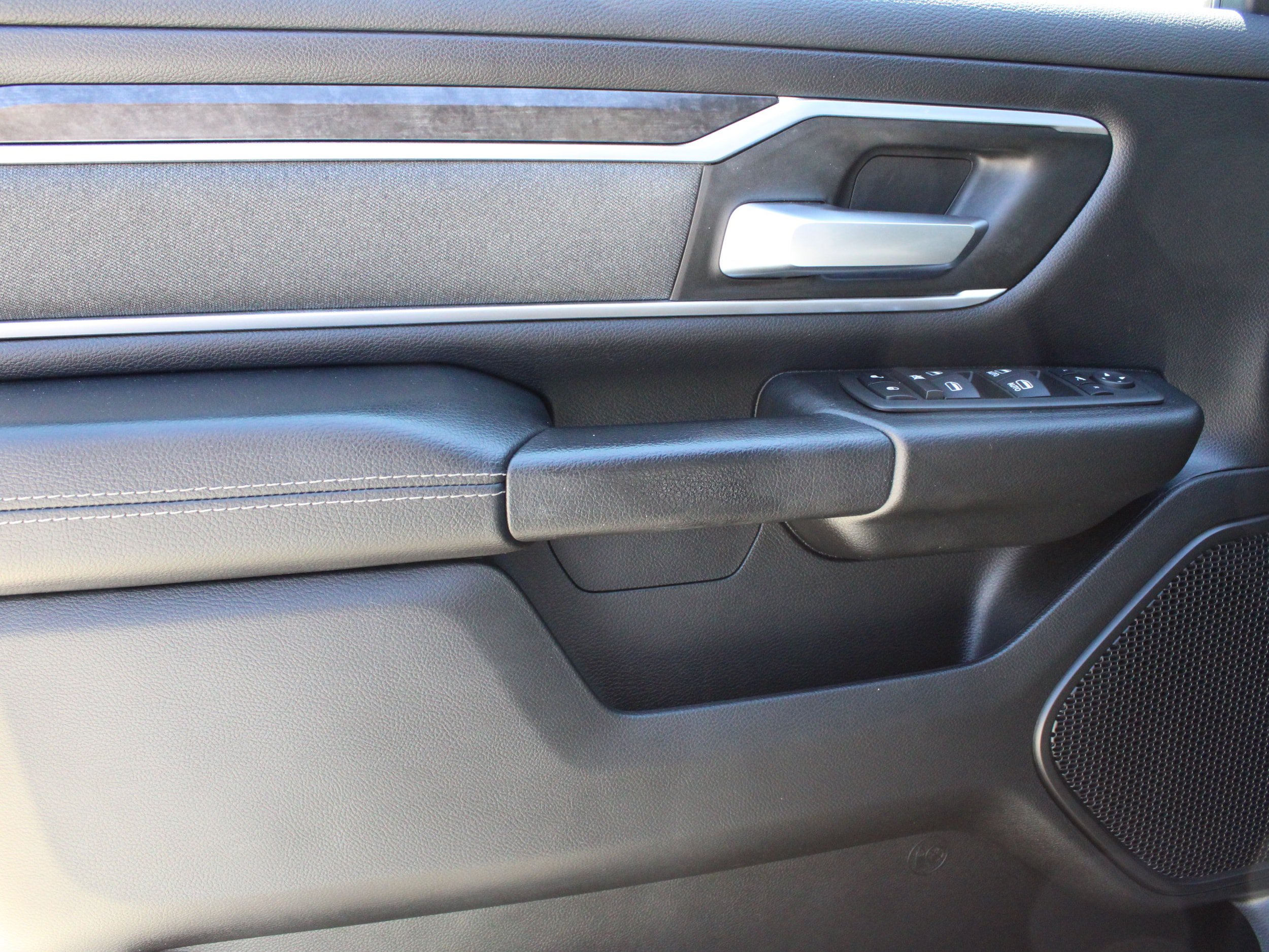 Used 2022 RAM 1500 Big Horn AWD/4WD image 38